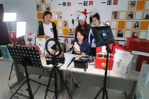 抖音運營去培訓機構(gòu)可以學嗎_抖音怎么去運營_抖音運營去哪里學